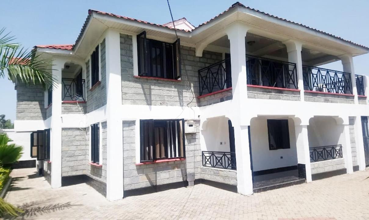 Sofitel 3 Bedrooms Own Compound Mamboleo 基苏木 外观 照片