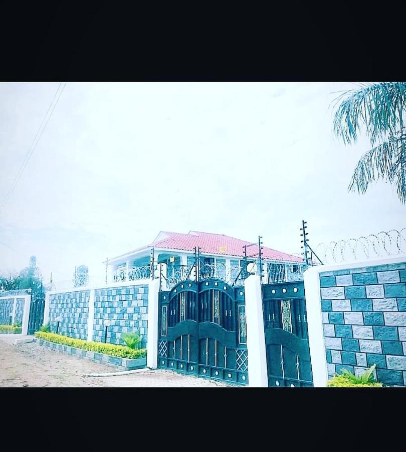 Sofitel 3 Bedrooms Own Compound Mamboleo 基苏木 外观 照片